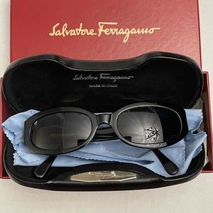 ❌❌❌ SOLD Authentic Salvatore Ferragamo Sunglasses size S/M